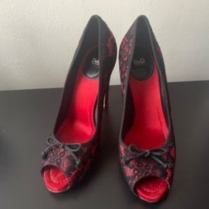 DOLCE & GABBANA Red Satin Black Lace Peep toe Pumps Platform